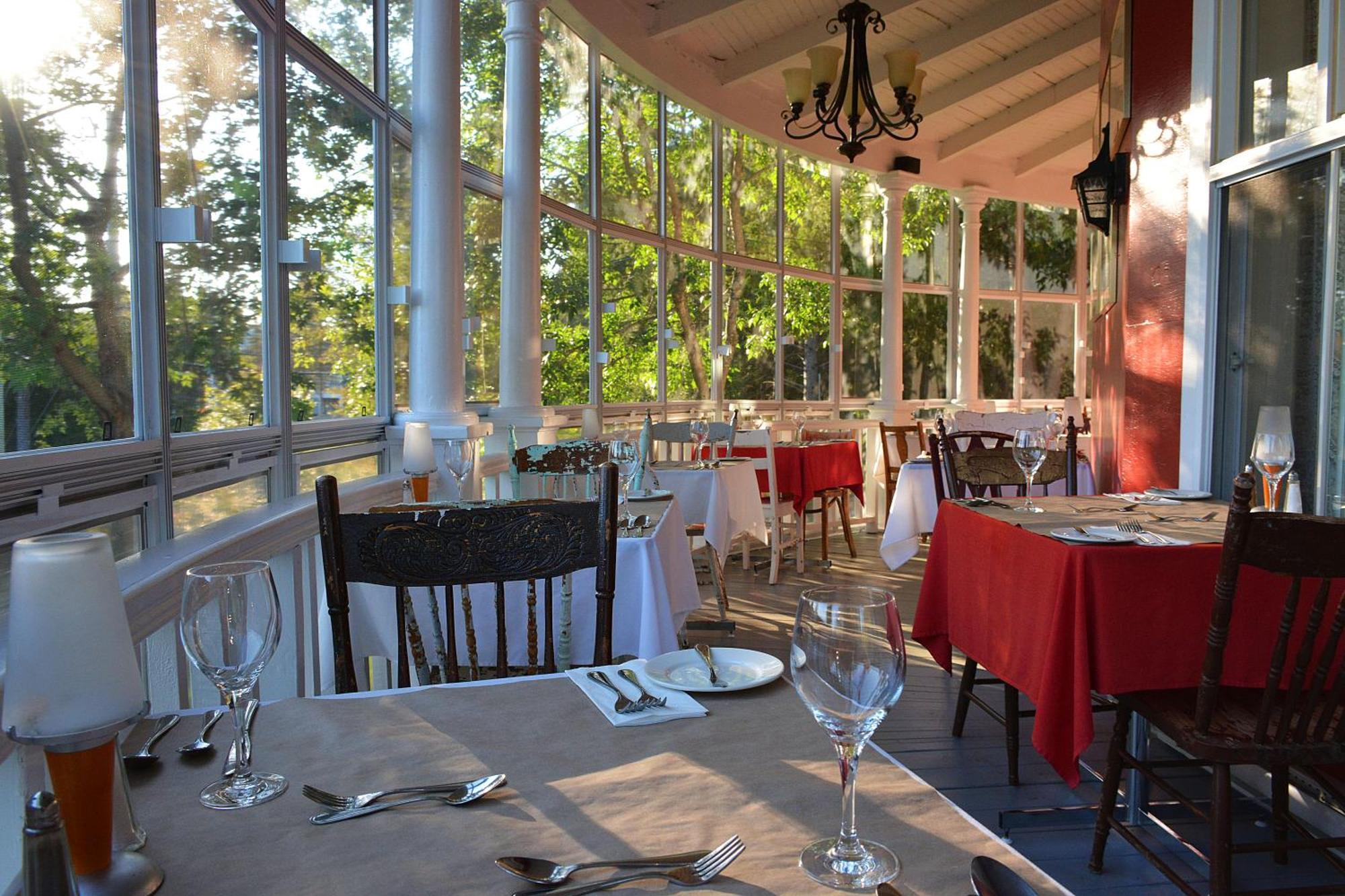 Auberge De La Tour Du Lac سانت-أغاث-دي-مونت المظهر الخارجي الصورة