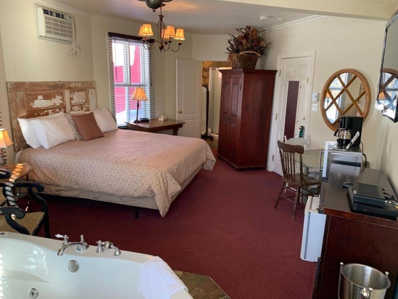 Auberge De La Tour Du Lac سانت-أغاث-دي-مونت المظهر الخارجي الصورة