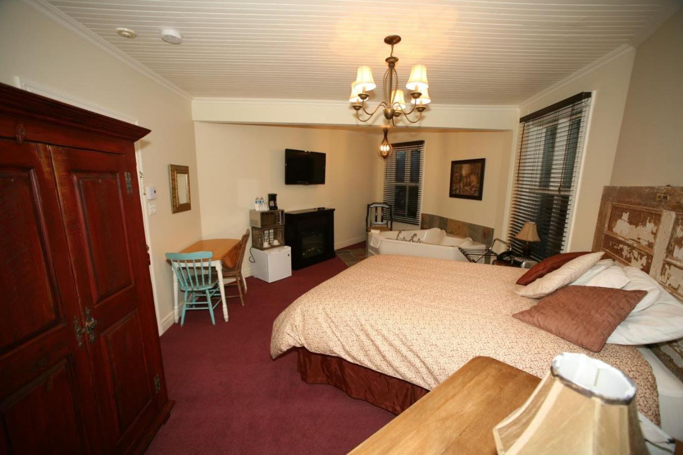 Auberge De La Tour Du Lac سانت-أغاث-دي-مونت المظهر الخارجي الصورة