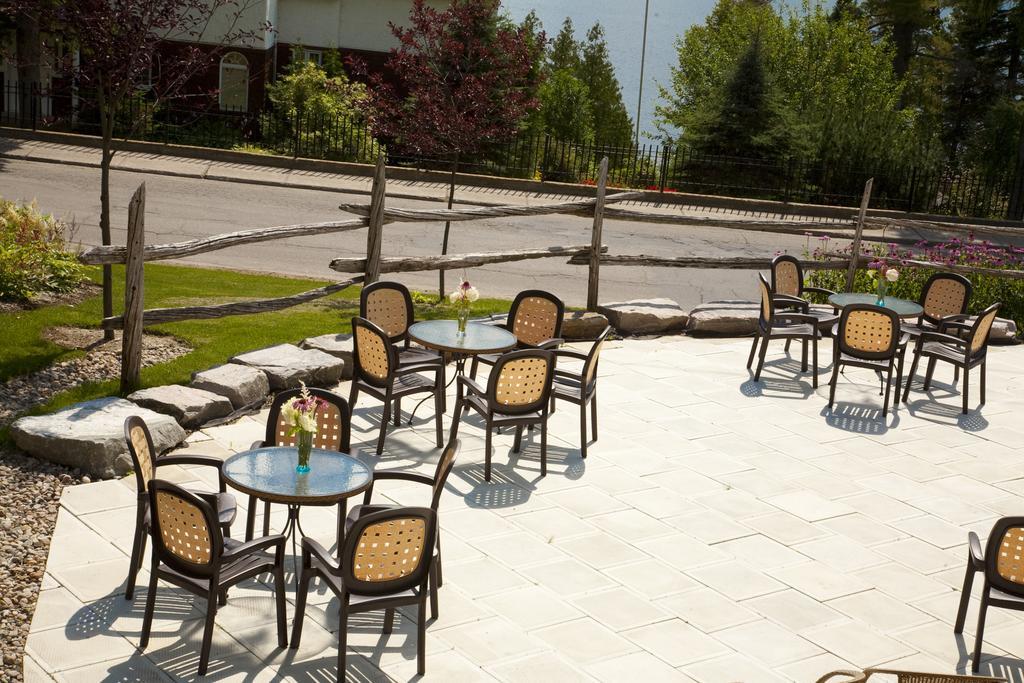 Auberge De La Tour Du Lac سانت-أغاث-دي-مونت المظهر الخارجي الصورة